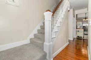 3 or 4 Bdrm Home Near Univ of Cincinnati hotel hero