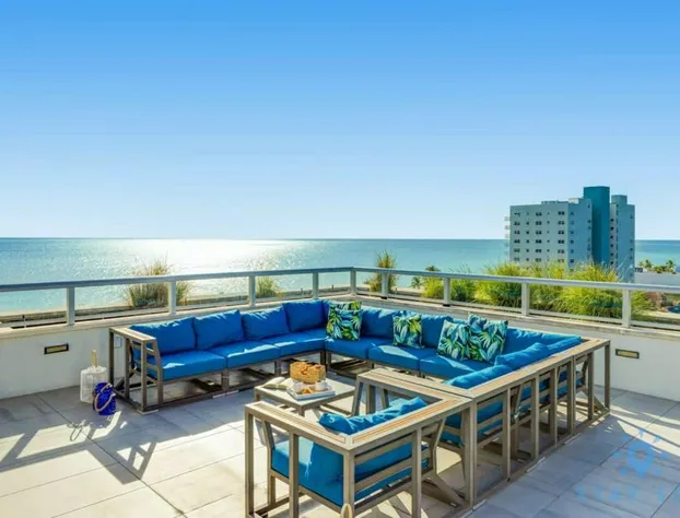 Amazing Pool Balcony - Up To 6 Near Beach hotel detail image 4