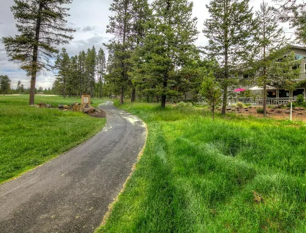 Silver Pine Lodge hotel detail image 1
