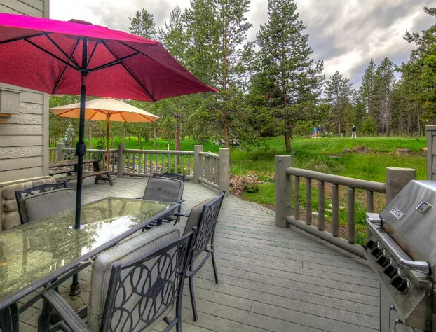 Silver Pine Lodge hotel detail image 2