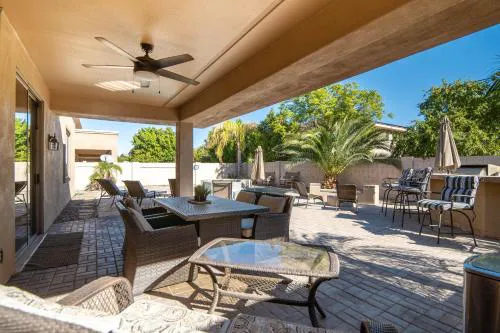 Resort Style Living in a Spacious Avondale Beauty hotel detail image 1