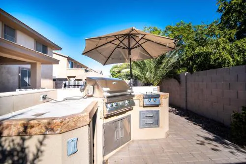 Resort Style Living in a Spacious Avondale Beauty hotel detail image 2