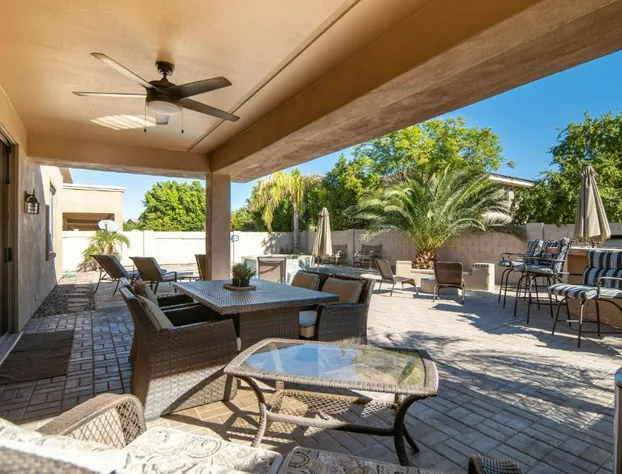 Resort Style Living in a Spacious Avondale Beauty hotel detail image 4