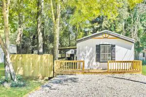 Catch & Release Inn 6 Beds BBQ Fire Pit Heart of Lake Conroe hotel detail image 1