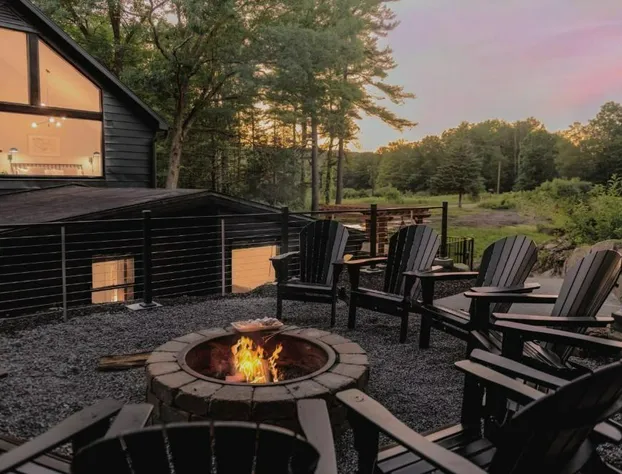 Pinewood Lodge - Catskills Windham Mountain Hunter Mountain hotel detail image 3