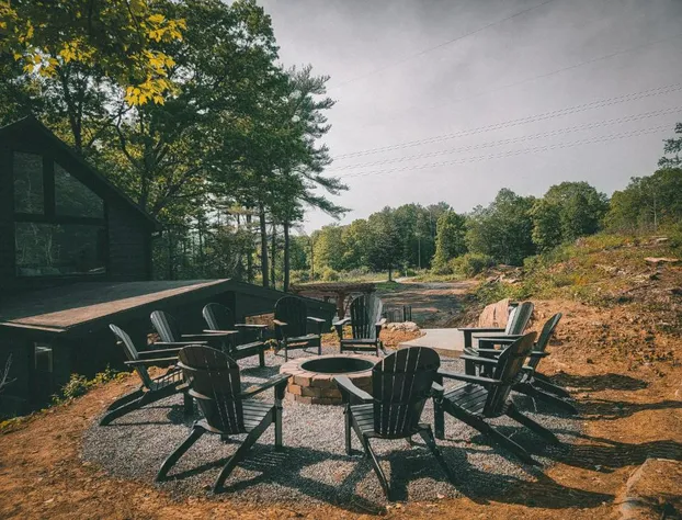 Pinewood Lodge - Catskills Windham Mountain Hunter Mountain hotel detail image 4