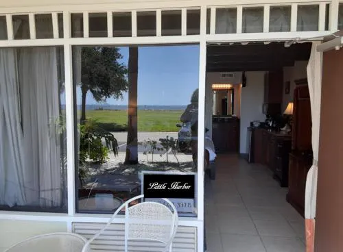 Charming One-Bedroom Condo With Beach Access & Pool hotel detail image 4