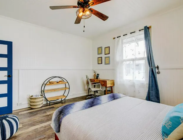 NEW Whaler Inn- Nautical Magic Hilo Downtown hotel detail image 4