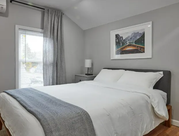 Holly Lodge - Ski Windham Hunter Catskills hotel detail image 3