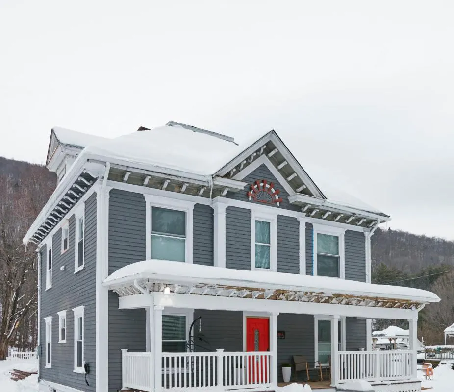 Chateau Lodge - Ski Shandaken Hunter Catskills Windham Belleayre hotel hero