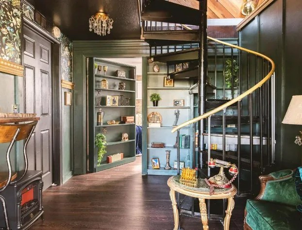 Old Hollywood Lodge-Pets HotTub-Sauna Speakeasy! hotel detail image 4