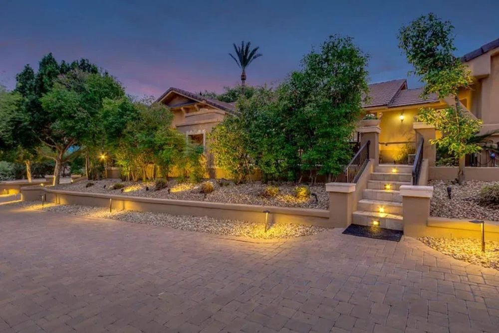 Estate Resort Style Oasis 6BDRM 5.5 Bath Heated Pool with Misters hotel hero