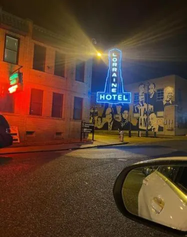 Smart 1 Bed 1 Bath Loft by Lorraine Motel hotel detail image 3