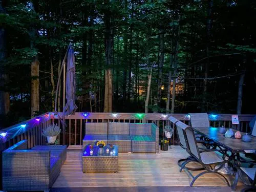 Nature Escape Resort With Large Private Hot Tub Deck, BBQ Grills, at Arrowhead Lake with 3 Pools, 4 Beaches at the Lakes and MORE hotel detail image 4