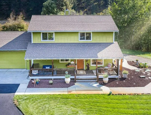 WANDER INN 4 Bedroom 2 Bath 5 Min to Downtown Custom Home hotel detail image 2