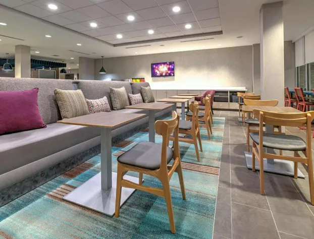 Home2 Suites By Hilton Tulsa Airport hotel detail image 4