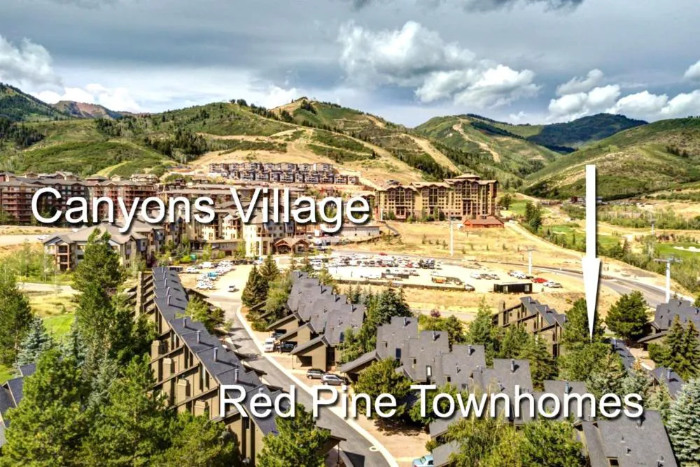 KBM Resorts Bright and Airy 4Bdrm luxury Park City home with gas fireplace easy access RPT-14T hotel hero