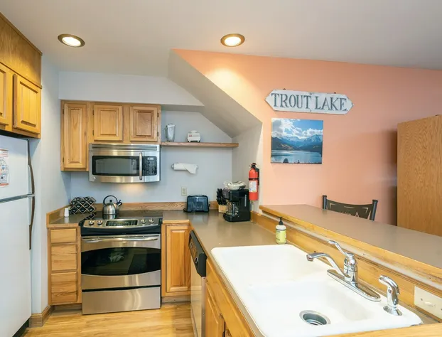 Cimarron Lodge 27 by Avantstay Ski-in/ski-out Property in Complex w/ Two Hot Tubs! Permit#10026 hotel detail image 2