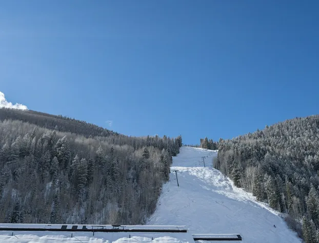 Cimarron Lodge 27 by Avantstay Ski-in/ski-out Property in Complex w/ Two Hot Tubs! Permit#10026 hotel detail image 4