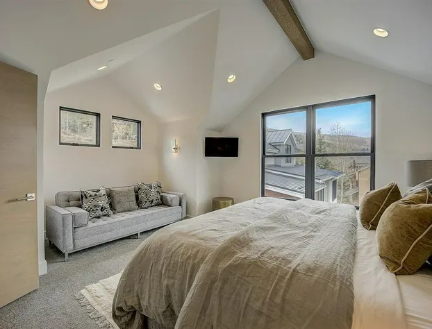 Rossie Hill Hideaway by Avantstay Close Deer Valley Snow Park Lodge and Main Street hotel detail image 1