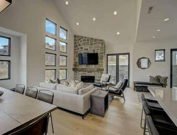 Rossie Hill Hideaway by Avantstay Close Deer Valley Snow Park Lodge and Main Street hotel detail image 2