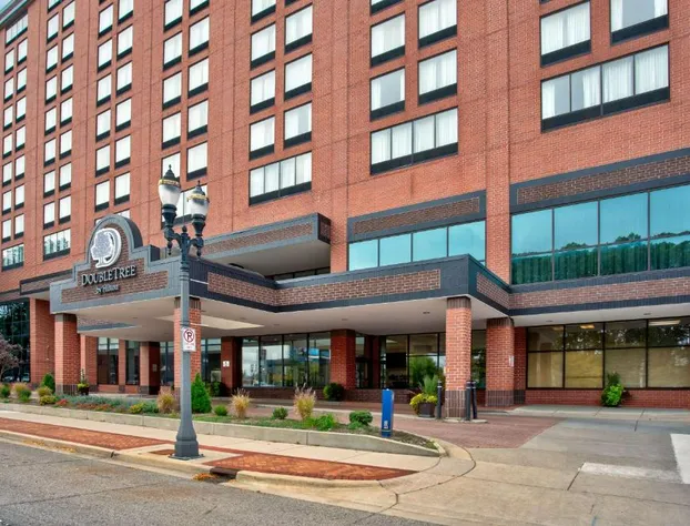 DoubleTree by Hilton Lansing hotel detail image 2