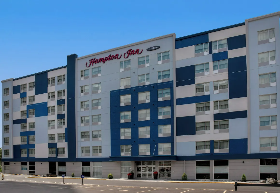 Hampton Inn by Hilton Winnipeg Downtown hotel hero