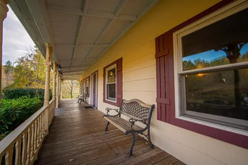 *** Your Own Inn*** hotel detail image 3