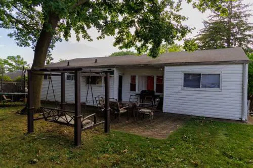 Cheerful Home In New York hotel detail image 4