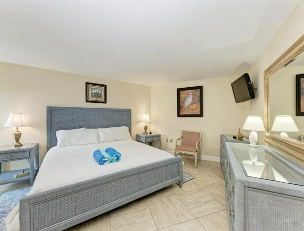 Sea Grape Inn 2- BEACHFRONT Property hotel detail image 3