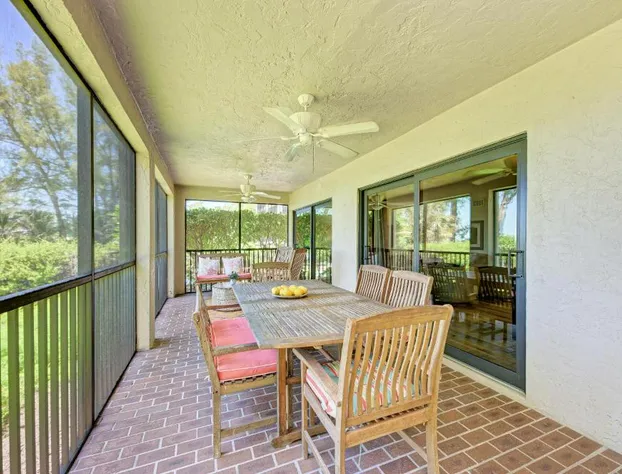 Sea Grape Inn 1- BEACHFRONT Property hotel detail image 2