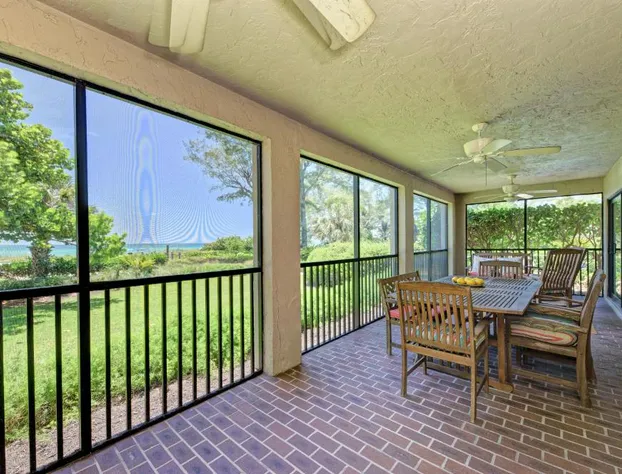 Sea Grape Inn 1- BEACHFRONT Property hotel detail image 4