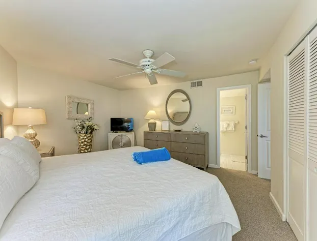 Sea Grape Inn 5- BEACHFRONT Property hotel detail image 3