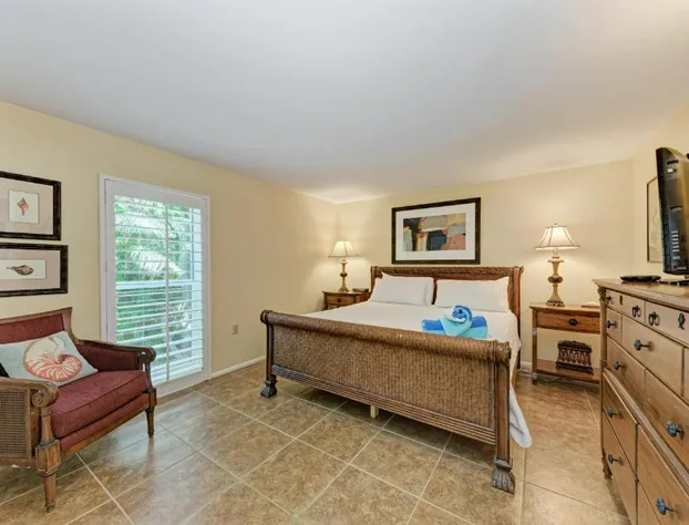 Sea Grape Inn 4- BEACHFRONT Property hotel detail image 1