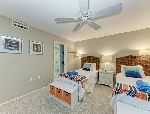 Sea Grape Inn 6- BEACHFRONT Property hotel detail image 3