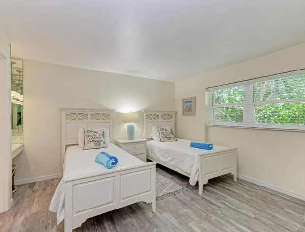 Sea Grape Inn 3 - BEACHFRONT Property hotel detail image 1