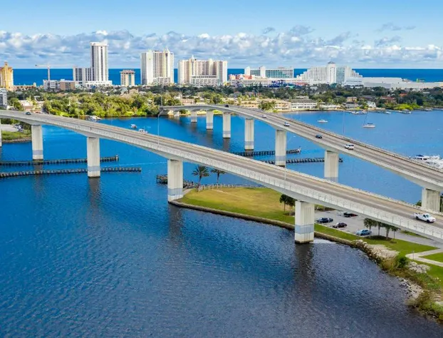 Harbour Beach Resort Unit #818 hotel detail image 4