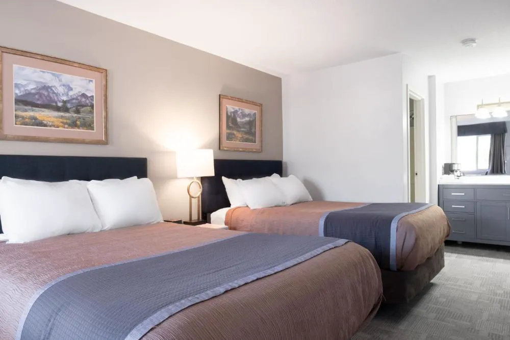 Copper Mountain Inn and Suites hotel hero