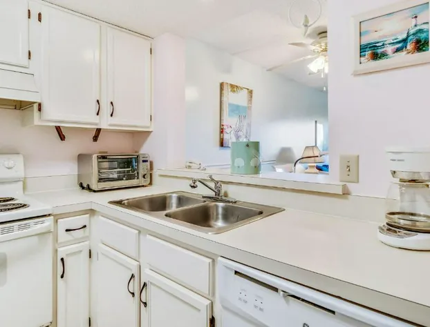 Unit 3227 - Ocean Racquet Club hotel detail image 2