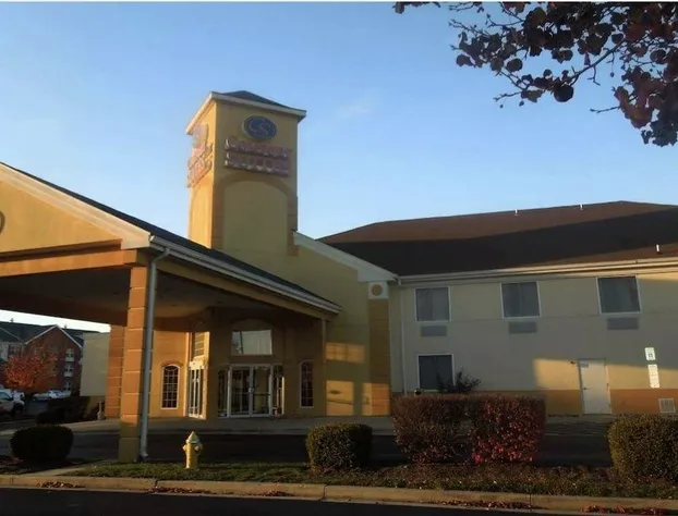 Quality Suites hotel detail image 1