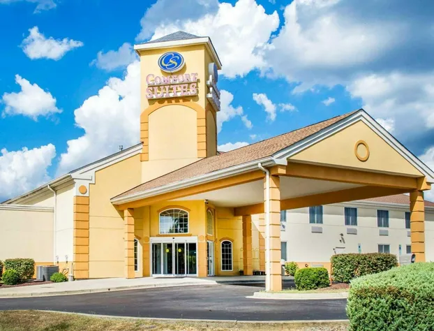 Quality Suites hotel detail image 2