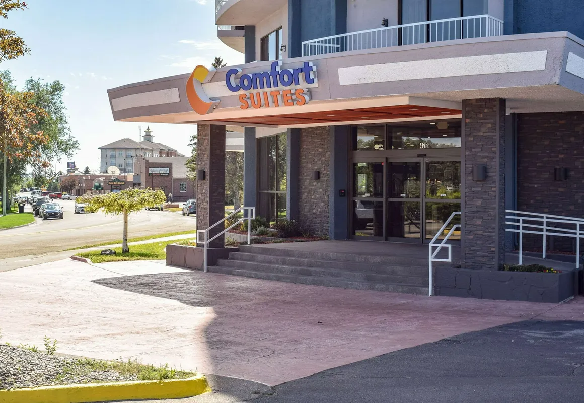 Comfort Suites Idaho Falls hotel hero