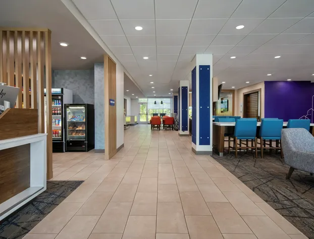 Holiday Inn Express & Suites Muskegon - Grand Haven by IHG hotel detail image 3