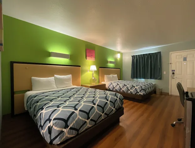 Country Yard Inn and Suite hotel detail image 3