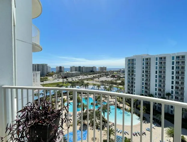 Spectacular Sunsets 5 star Resort Condo Across from Beach Sleep 6 Private Shuttle hotel detail image 1