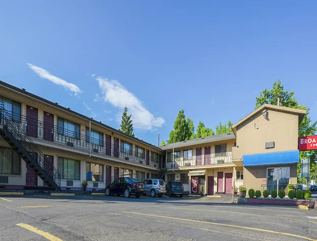Broadway Inn By Oyo Portland Downtown hotel detail image 1