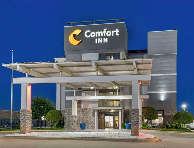 Comfort Inn Dallas North Love Field Airport hotel detail image 3