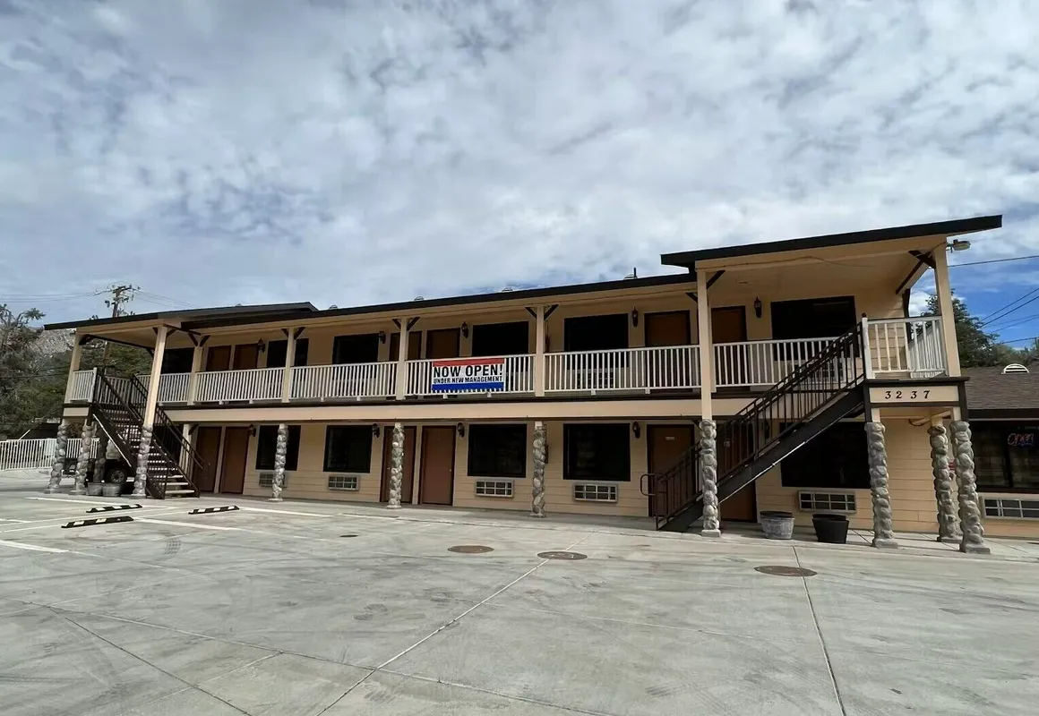 Frazier View Motel hotel hero