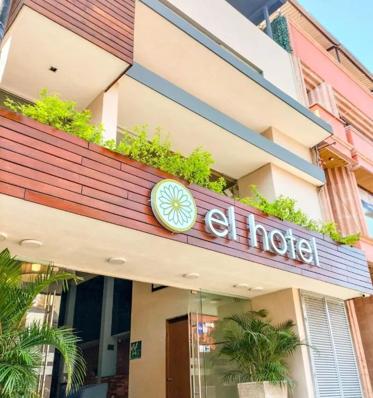 El Hotel Business Class hotel hero