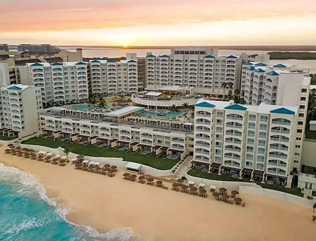 Hilton Cancun Mar Caribe All-Inclusive Resort hotel detail image 3